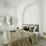 Le Blanc - Two Luxury Villa Mesaria