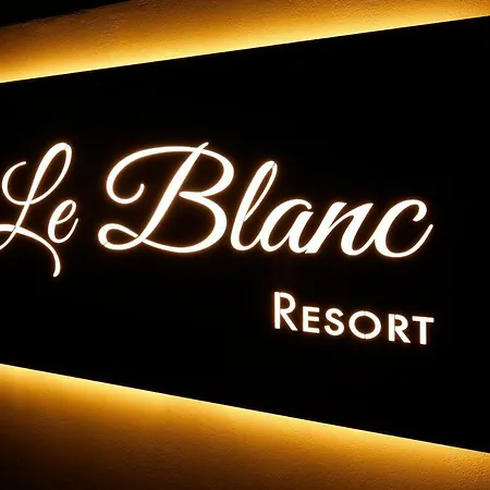 Le Blanc - Two Luxury Mesaria