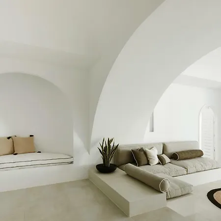 Le Blanc - Two Luxury Messaria (Santorini)