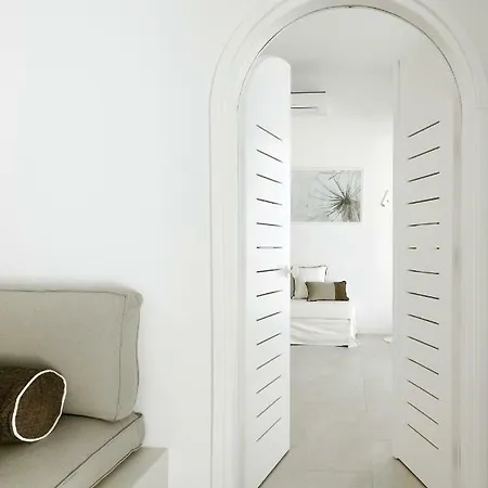 Le Blanc - Two Luxury Messaria (Santorini)