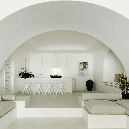 Le Blanc - Two Luxury Messaria (Santorini)